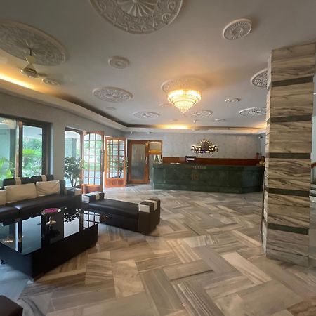 Varada Nagavali Hotel Srikakulam Bagian luar foto