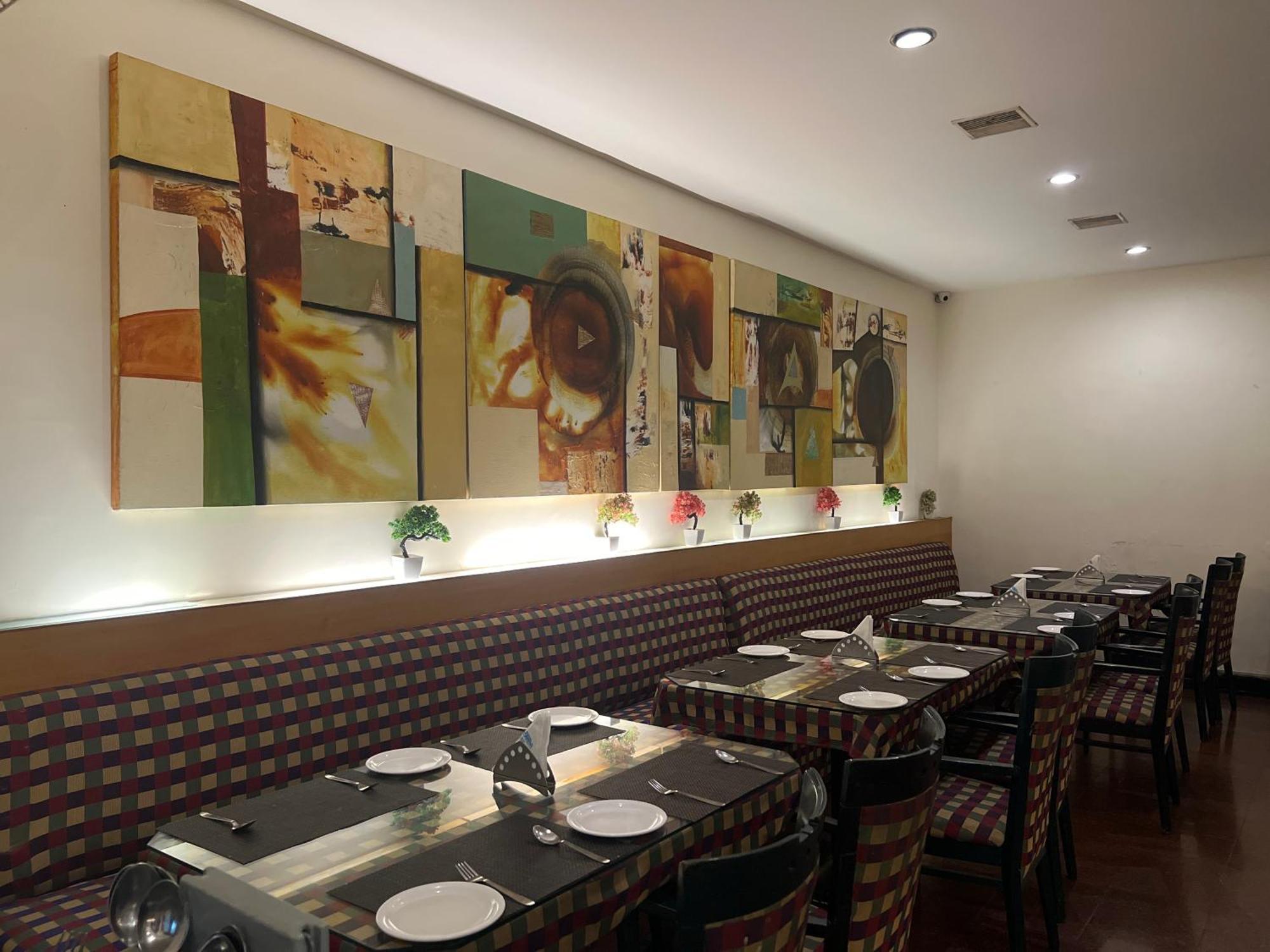 Varada Nagavali Hotel Srikakulam Bagian luar foto